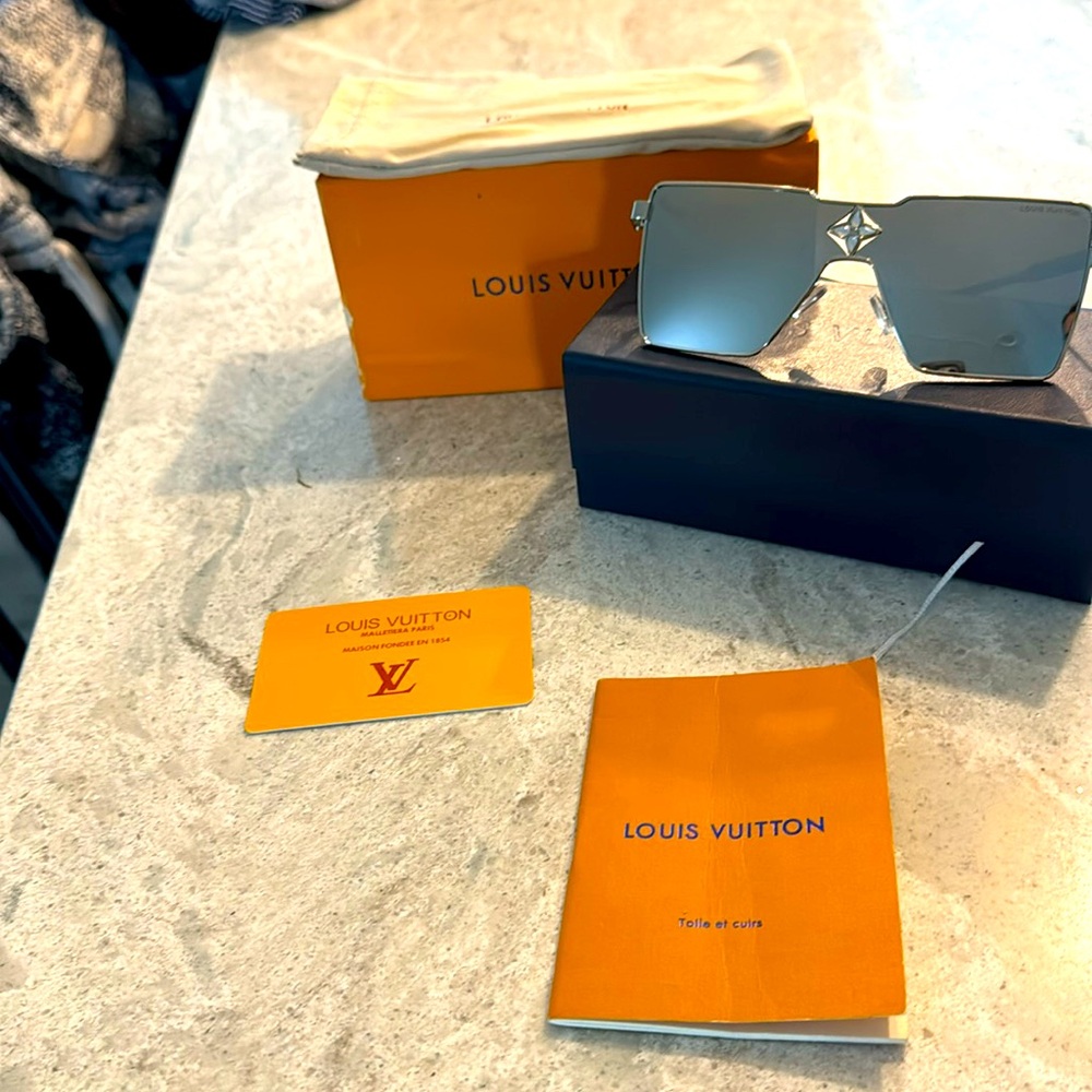 Louis Vuitton sun glasses brand new